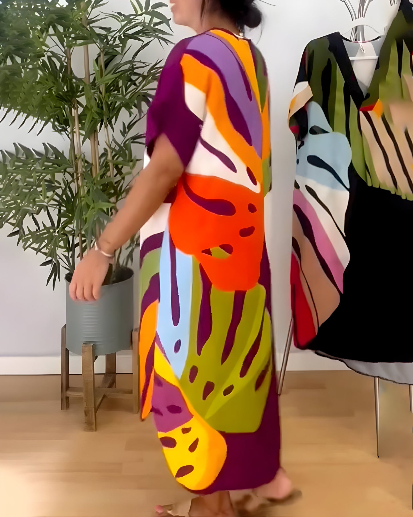 Ailsa – Lässiges Kleid Mit Buntem Blatt Muster
