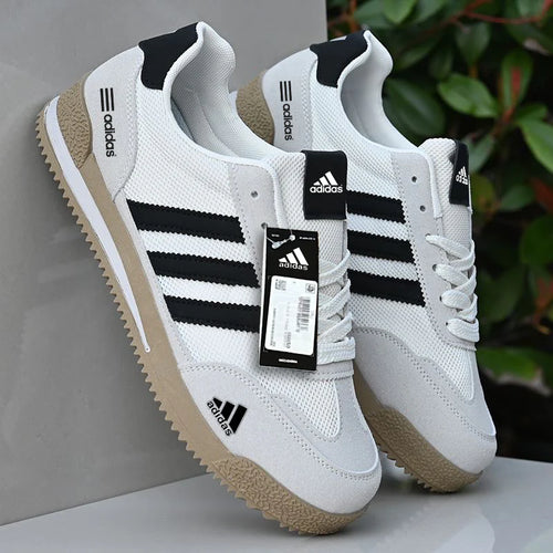 Neue atmungsaktive Herren-Sportschuhe