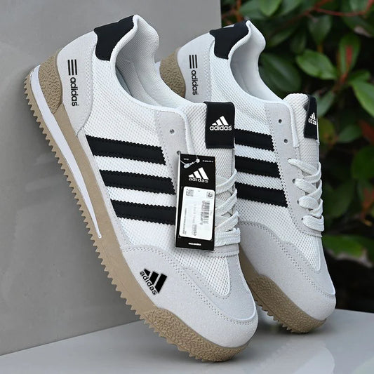 Neue atmungsaktive Herren-Sportschuhe